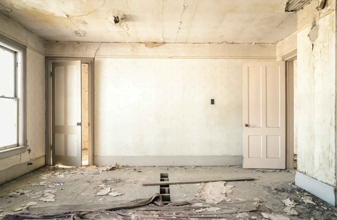 Waste disposal crew managing a cleanout project in Guyton